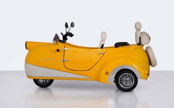 Xe ba bánh chạy điện hình quả trứng