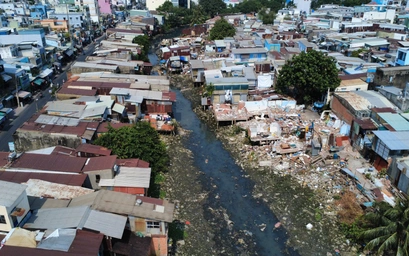 Dọn nhà đón cái Tết cuối cùng bên dòng rạch Xuyên Tâm ô nhiễm sắp được cải tạo