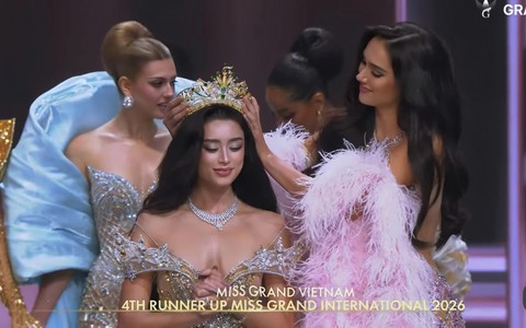 Emoura Phạm đăng quang Á hậu 4 Miss Grand International 2026