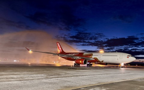 Khai trương đường bay đến Almaty, Praha, Vietjet mở thêm kết nối Việt Nam với thế giới