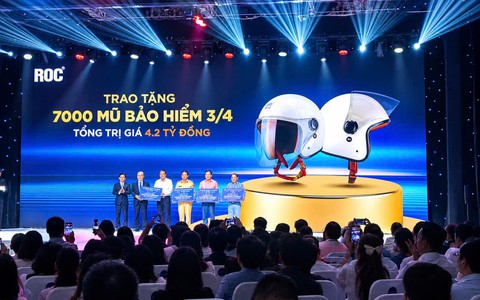 Á Châu Group ra mắt ROC Helmet, trao tặng 7.000 mũ bảo hiểm
