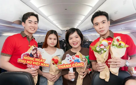 Vietjet gửi ngàn lời chúc yêu thương tới phái đẹp từ độ cao 10.000m