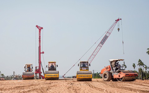 Bộ trưởng Trần Hồng Minh chỉ đạo quyết liệt, khơi thông điểm nghẽn dự án giao thông