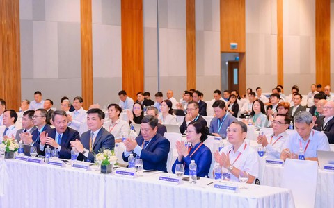 Cảng biển Việt Nam chuyển đổi xanh, kiến tạo mới hệ sinh thái hàng hải, logistics