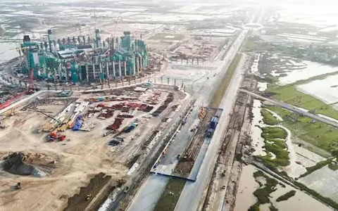 Đại lộ 120m kết nối sân vận động 135.000 chỗ dần thành hình