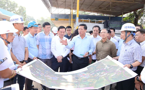Bộ trưởng Trần Hồng Minh: Thi công quốc lộ 2 cần quyết liệt, đồng bộ, liên tục