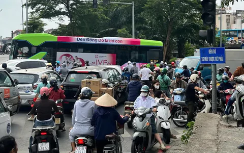 Hà Nội: Tạm đóng đường đê Long Biên - Xuân Quan ban đêm phục vụ thi công cầu Trần Hưng Đạo