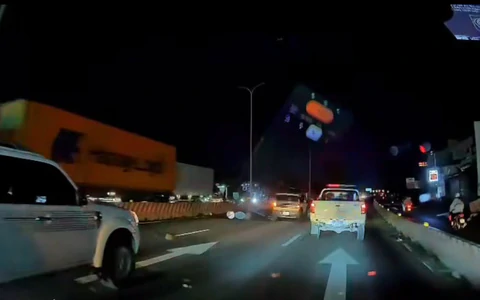 CSGT Đồng Nai dẫn đường đưa bé gái 2 tuổi biểu hiện co giật đến bệnh viện