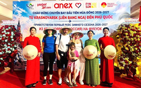 Phú Quốc đón chuyến bay đầu tiên đưa 370 du khách Nga đến nghỉ đông