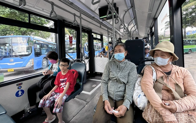 Miễn phí xe buýt: Bước đi lớn để giảm ùn tắc ở TP.HCM