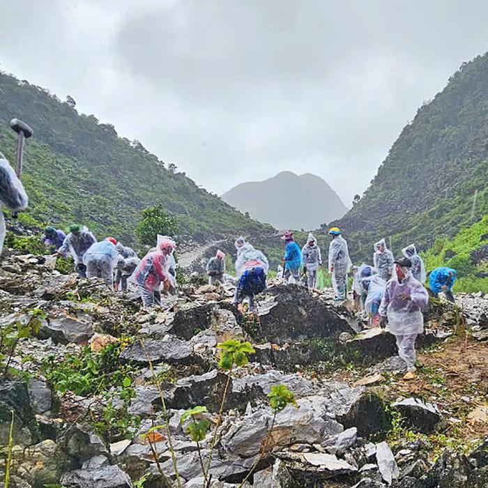 Những “con đường đoàn kết” ở Khau Vai