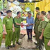 Nhiều đơn vị thăm hỏi, hỗ trợ gia đình 3 nạn nhân tử vong do tai nạn giao thông ở Cổng 11