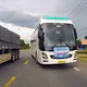 Xe khách lấn làn vượt ẩu, tài xế ngược chiều phanh gấp né tránh