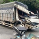 Bản tin TNGT 6/4: Cabin xe tải bẹp dúm sau va chạm trên quốc lộ 6 qua Phú Thọ