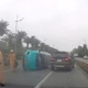 Tai nạn giao thông 22/5: Tài xế buồn ngủ tông dải phân cách, taxi lật nghiêng giữa đường

