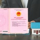 Bất động sản 30/6: Mua nhà nhưng sổ hồng chỉ có quyền sử dụng đất, phải làm gì?