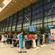 Toàn cảnh giao thông 12/7: Chuyến bay bị chậm, huỷ, hành khách được bồi thường đến 165 USD