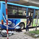 Tai nạn giao thông 21/9: Cô gái bị dập nát tay sau va chạm với xe buýt ở Hà Nội